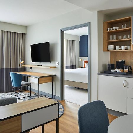 Residence Inn By Marriott Slough Exteriör bild