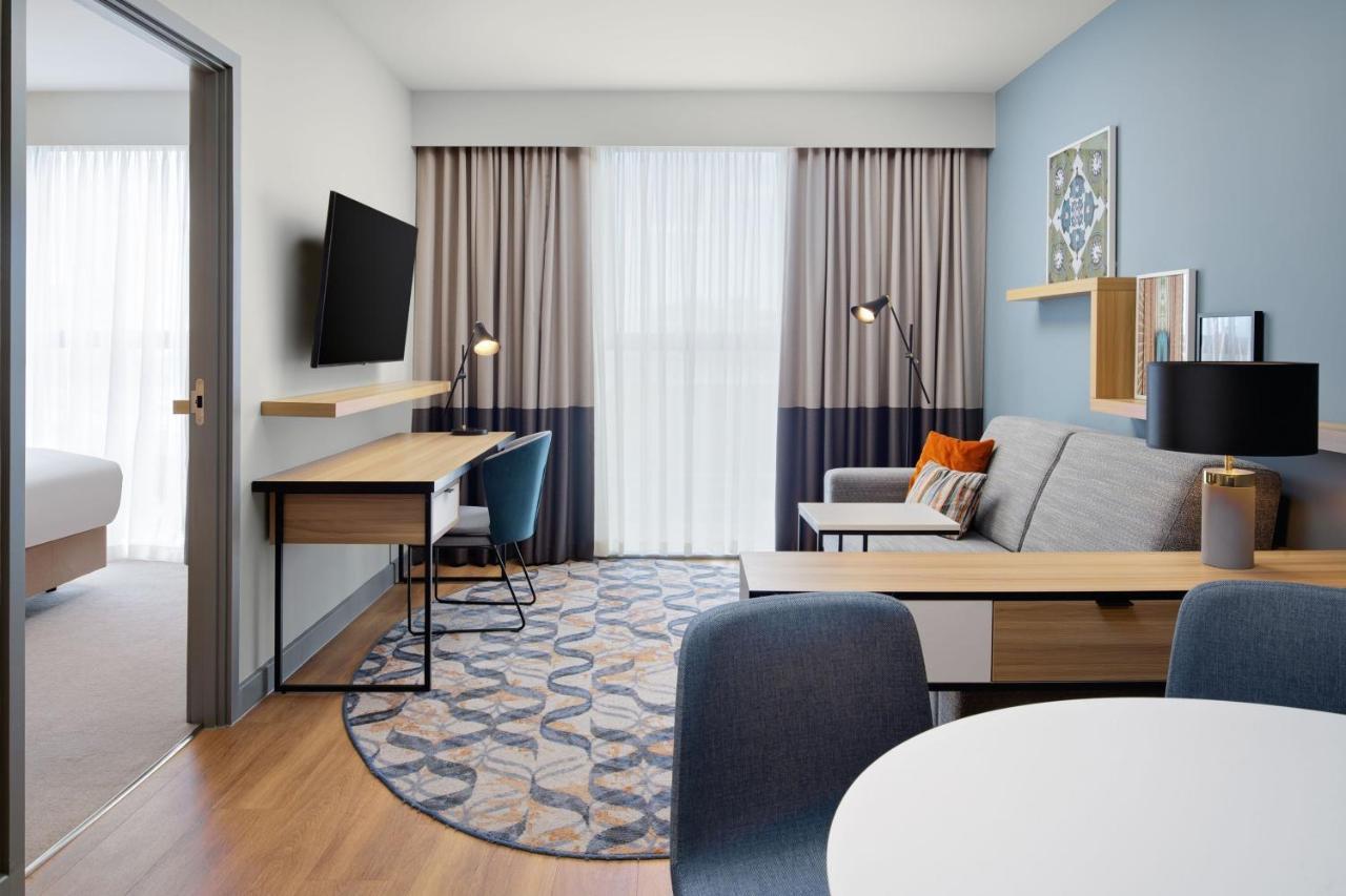 Residence Inn By Marriott Slough Exteriör bild