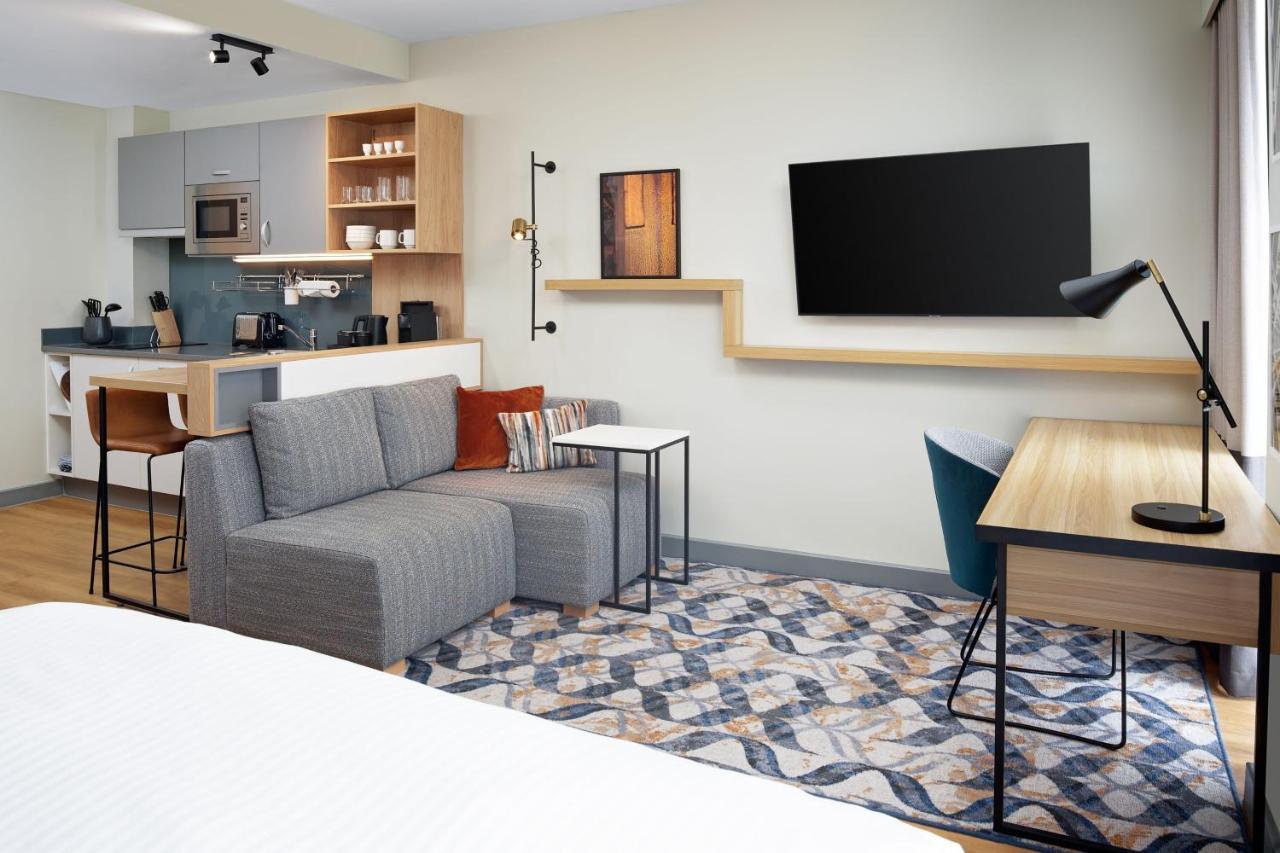Residence Inn By Marriott Slough Exteriör bild