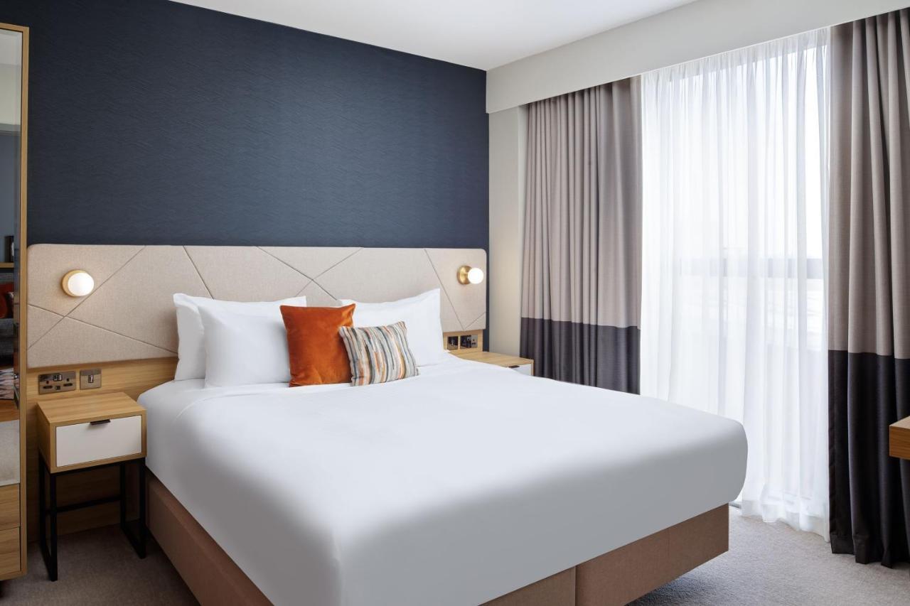 Residence Inn By Marriott Slough Exteriör bild