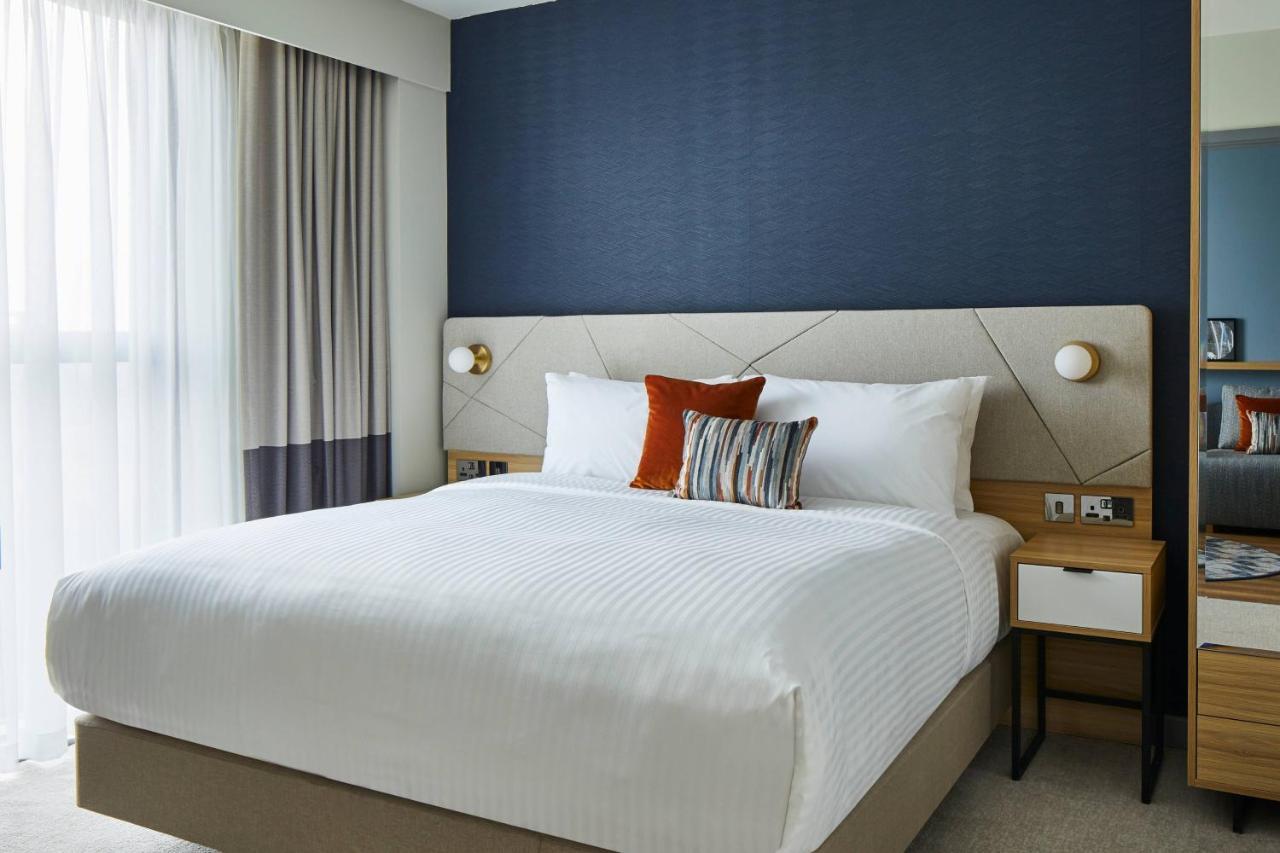 Residence Inn By Marriott Slough Exteriör bild