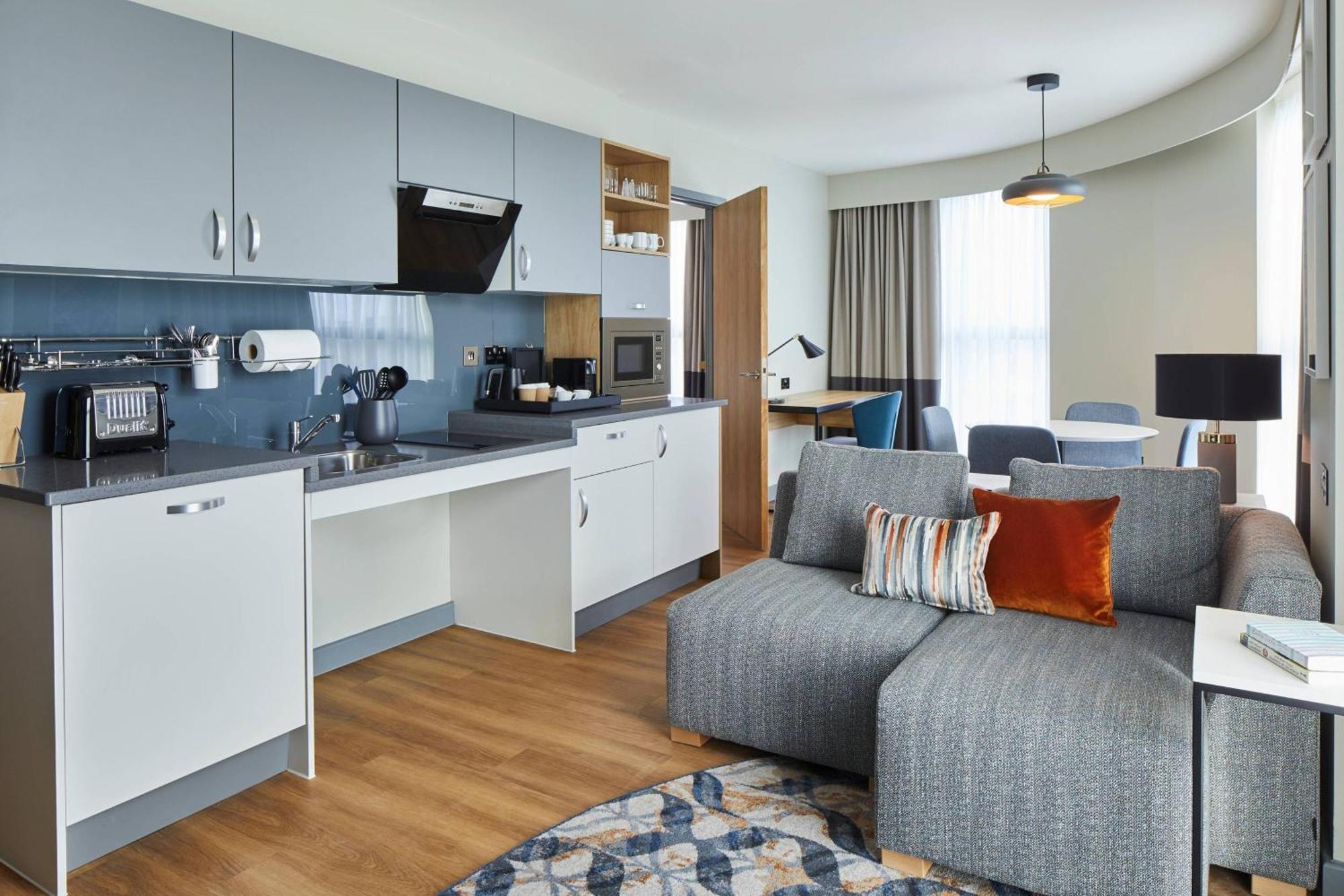 Residence Inn By Marriott Slough Exteriör bild
